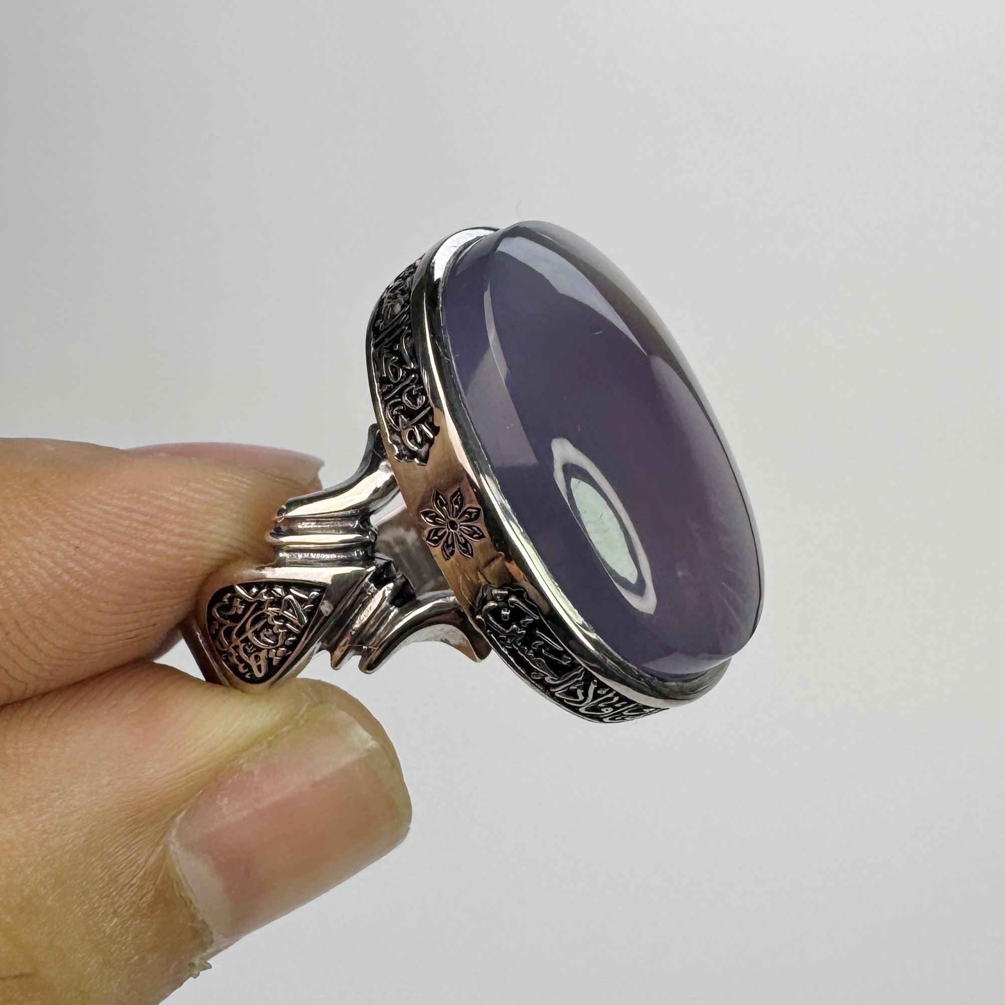 ASHRAAFI Men’s Sterling Silver Ring – Handmade Arabic Calligraphy Band with Lavender Chalcedony Gemstone