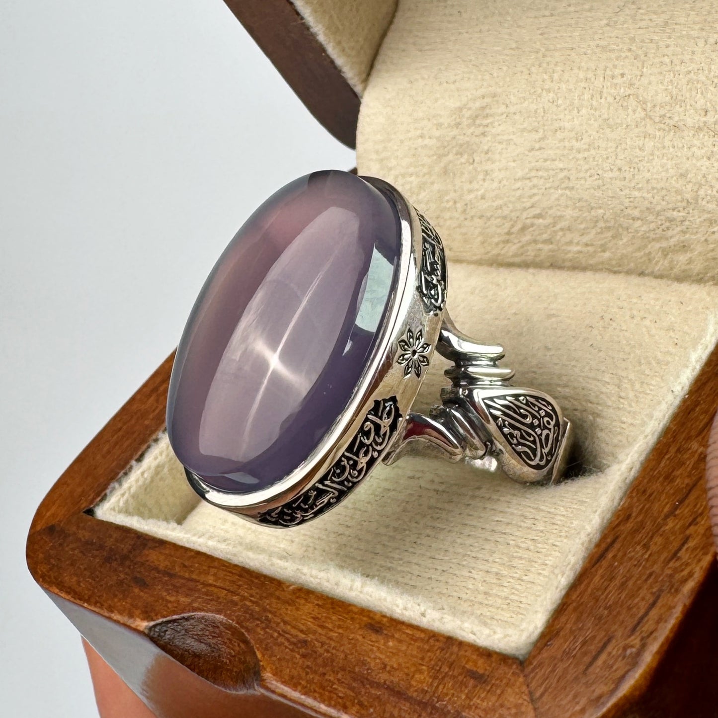 ASHRAAFI Men’s Sterling Silver Ring – Handmade Arabic Calligraphy Band with Lavender Chalcedony Gemstone