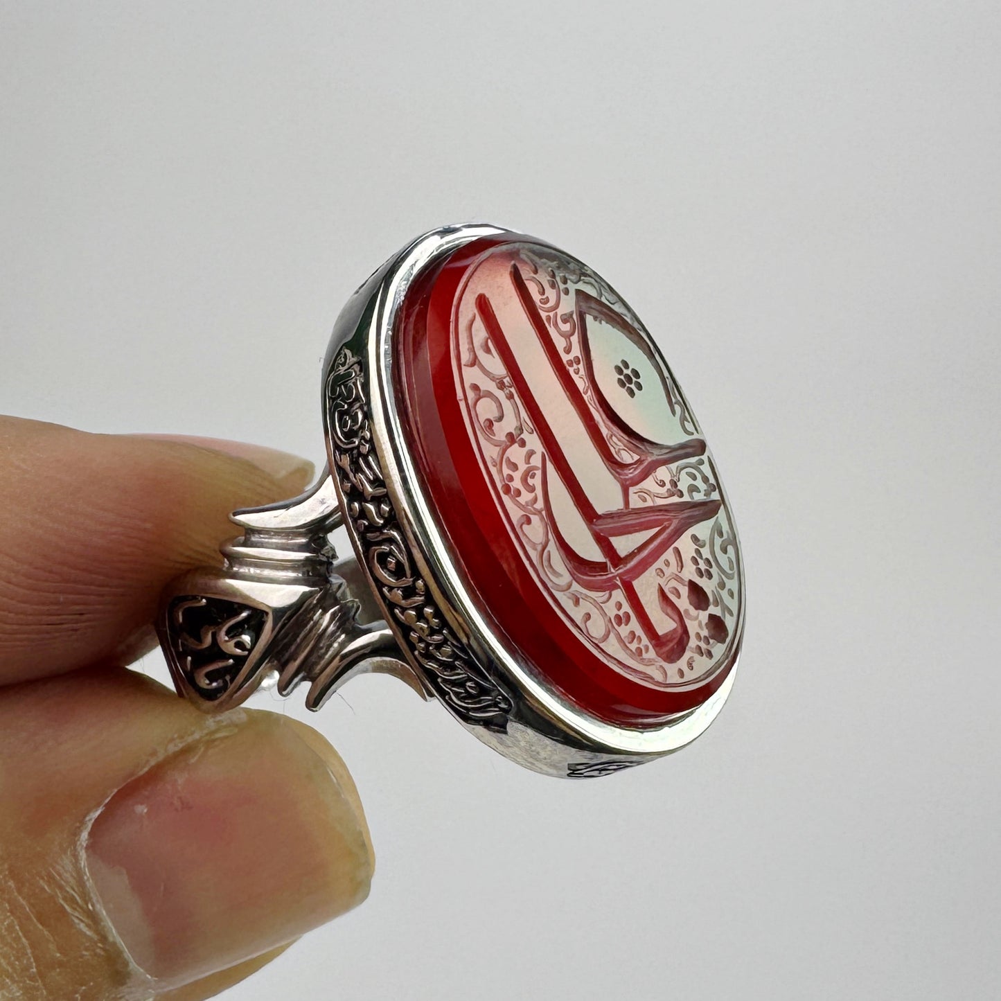 ASHRAAFI Men’s Sterling Silver Ring – Handcrafted Red Agate with Engraved Calligraphy